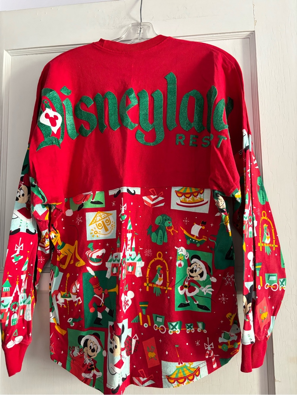 Disney Parks Disneyland Spirit Jersey Mickey and friends Christmas Medium